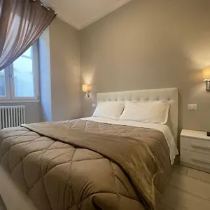 https://santanna-apartments.it-tuscanyhotel.com